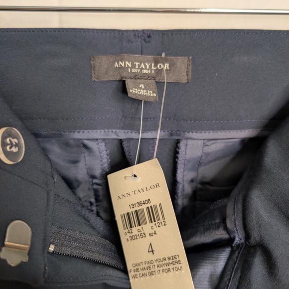 Ann Taylor Navy Slim Ankle Dress Pants – Size 4 (NWT) - Picture 4 of 5